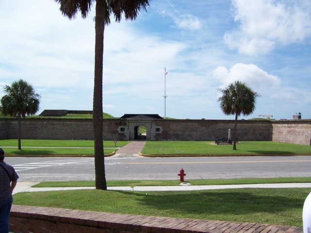 ftmoultrie.jpg